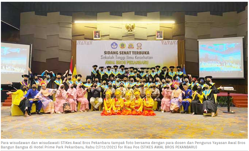 STIKes Awal Bros Pekanbaru Wisuda Puluhan Mahasiswa